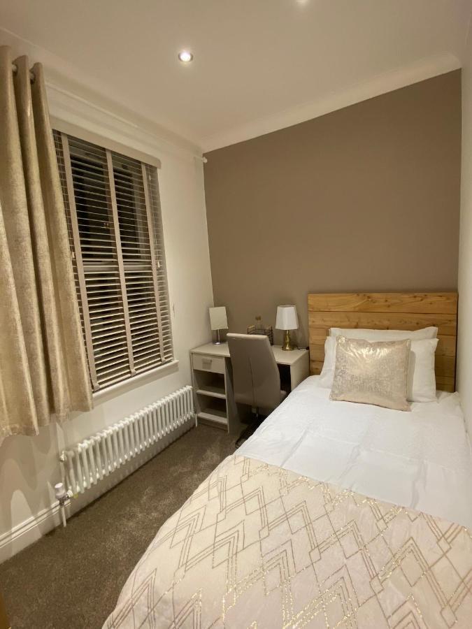 Luxury Sauna Jacuzzi Excel Canary Wharf Zone 2