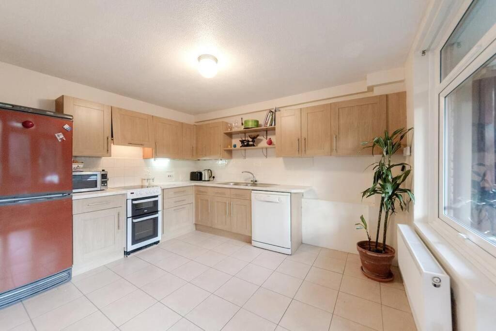 Appartement Spacious Two Double Bedroom Flat *