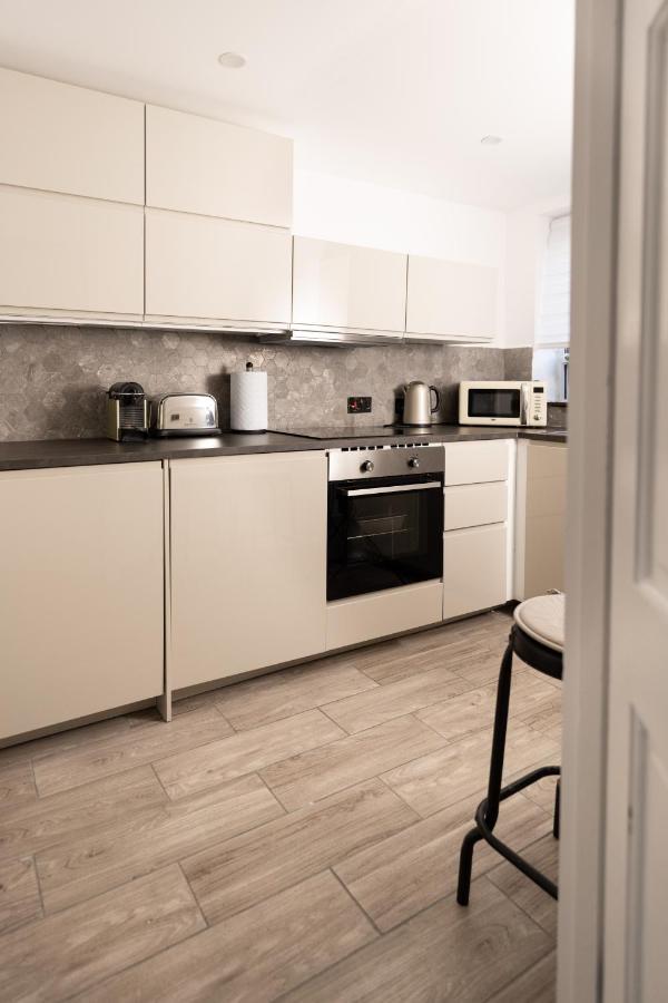 Apartment Chelsea Private Garden Maisonette *