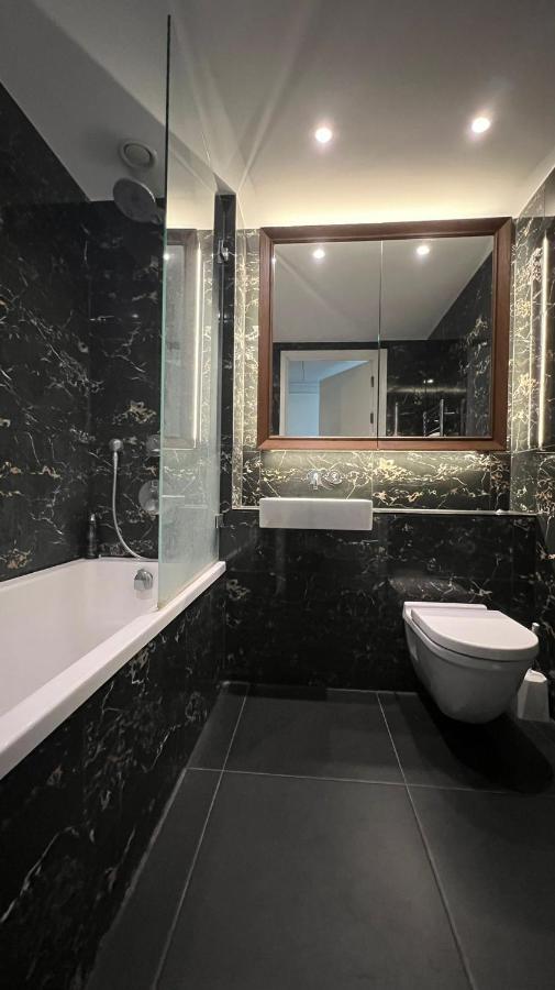 Apartment Luxury 2 Bed Flat Close To Victoria Station *
