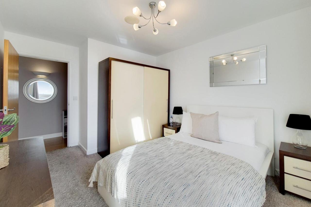 Apartment Deluxe Three Bedroom By Excel *