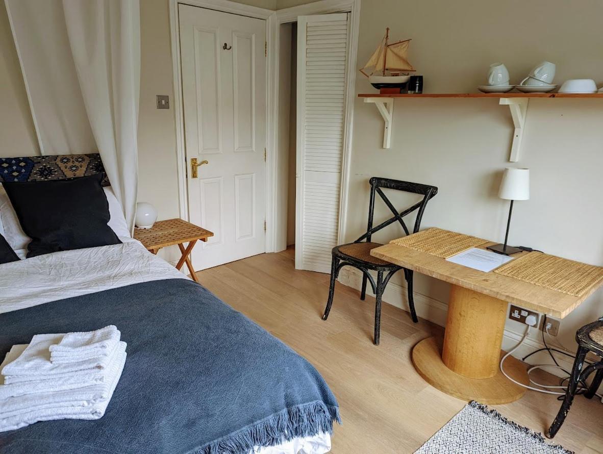 Brookview Guest house 3*