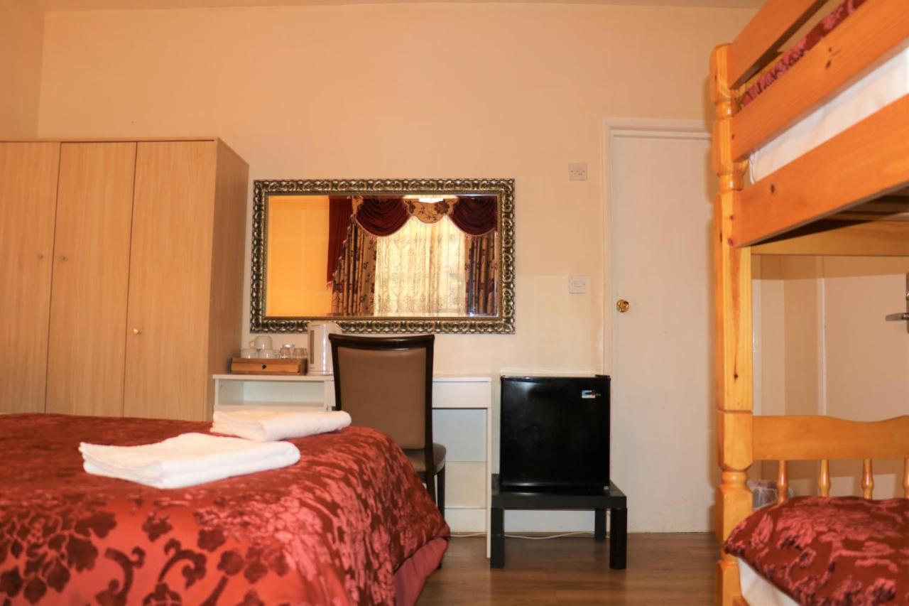 Barry House Guest house 3*