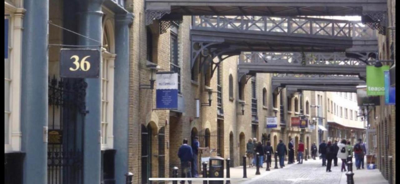 Apartment Shad Thames Pied-A-Terre Exquisite Historic Warehouse Air Conditioning Private Parking Garden & Balcony Next To Shard With Views London