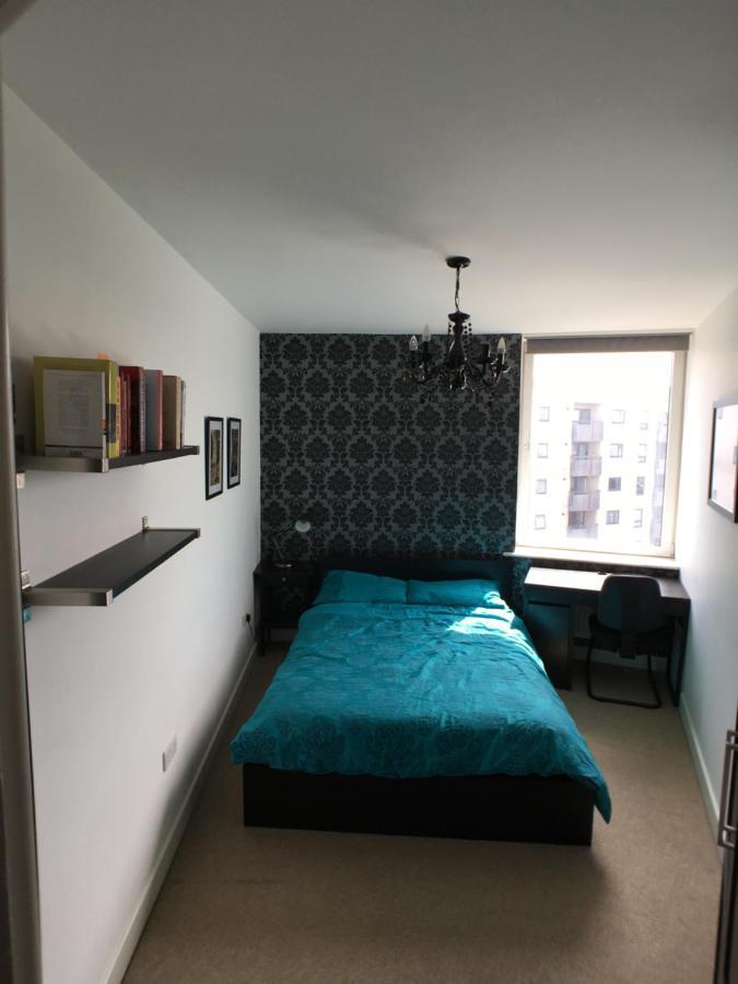Appartement Luxury 2 Bed Penthouse Near Station Londen