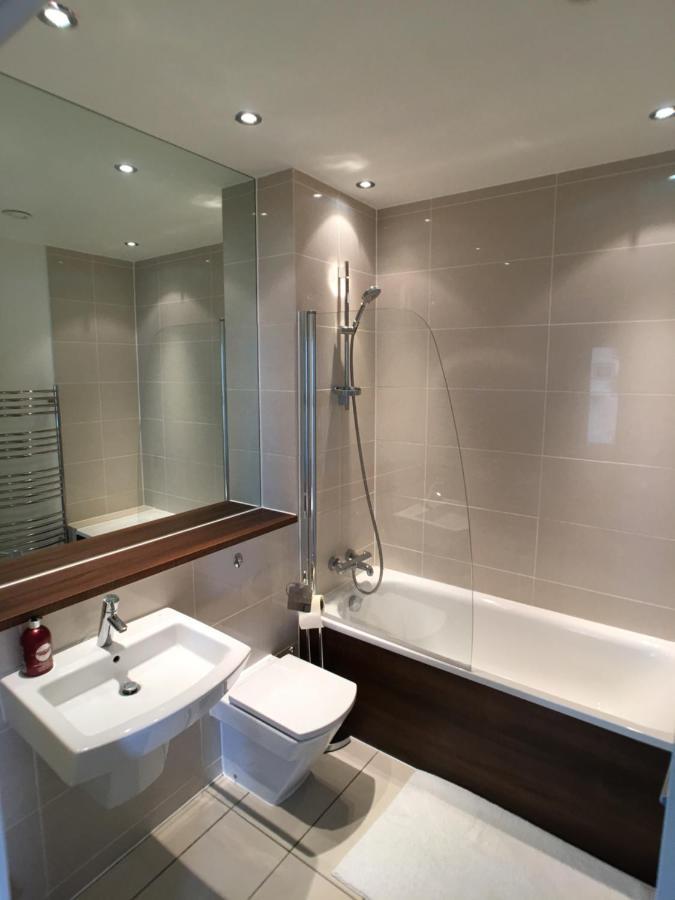 Luxury 2 Bed Penthouse Near Station Appartement Londen