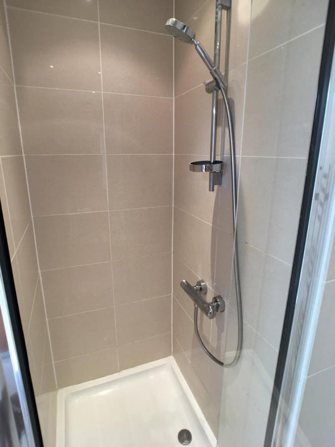 Appartement Luxury 2 Bed Penthouse Near Station *