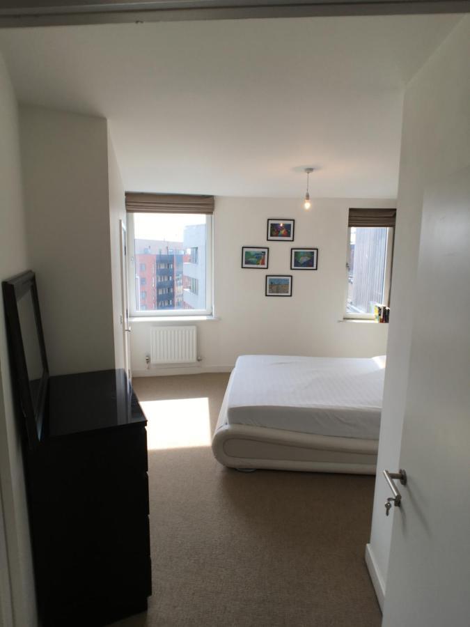 Luxury 2 Bed Penthouse Near Station Appartement *