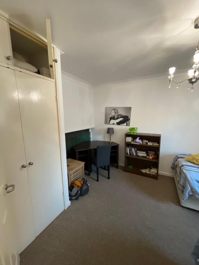 Victoria Two Bedroom Apartment Leilighet *