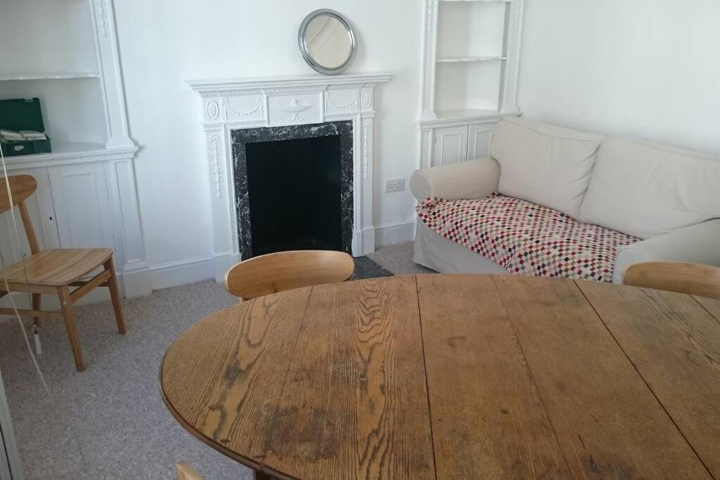 Flat. Georgian Terrace. Bright. Apartment *
