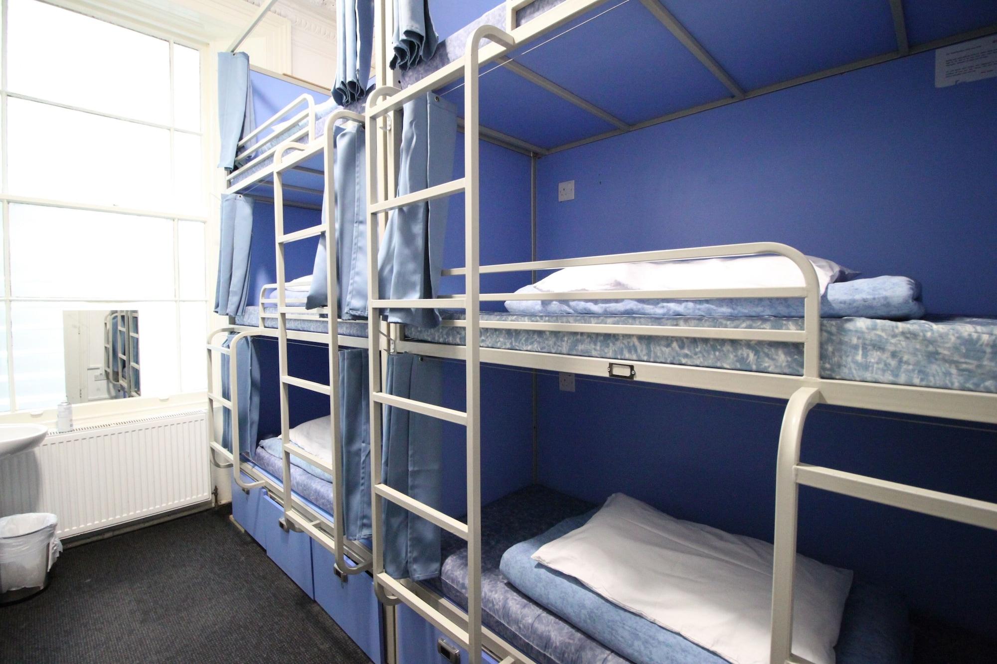 Smart Hyde Park Hostel *