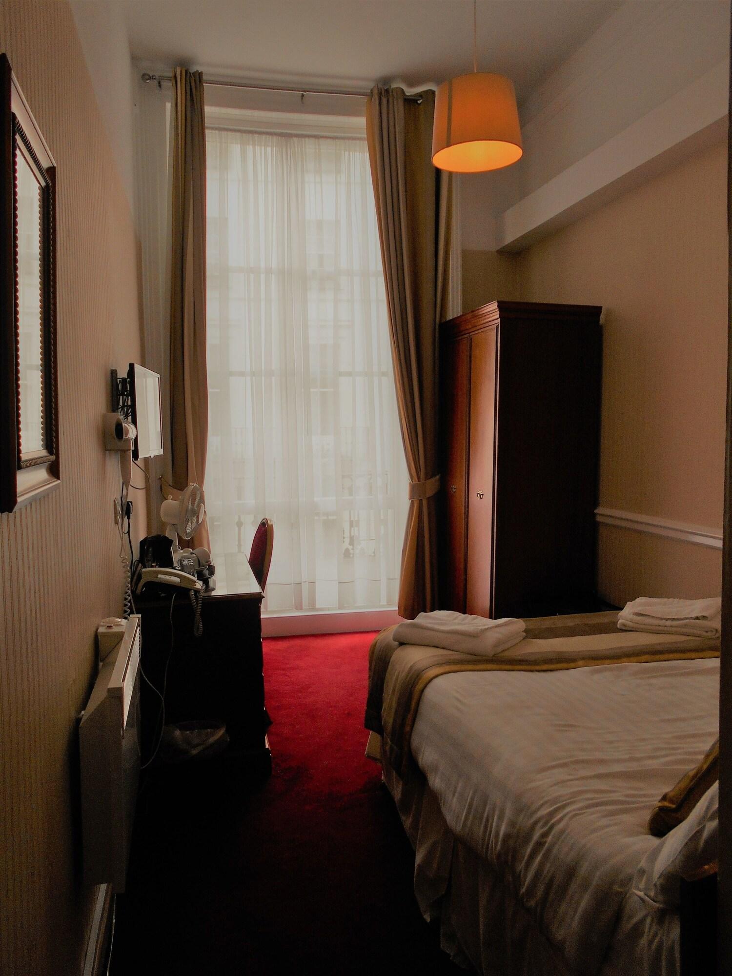 Parkwood Hotel London