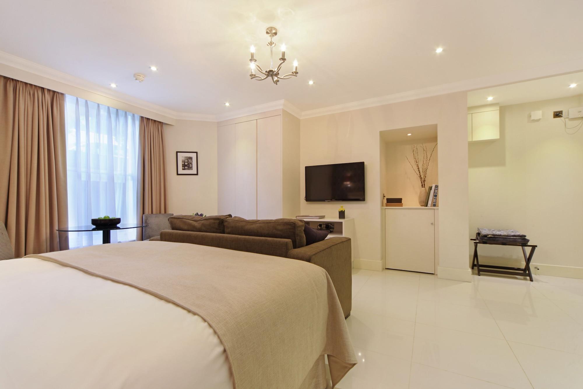 Aparthotel Ashburn Court 4*