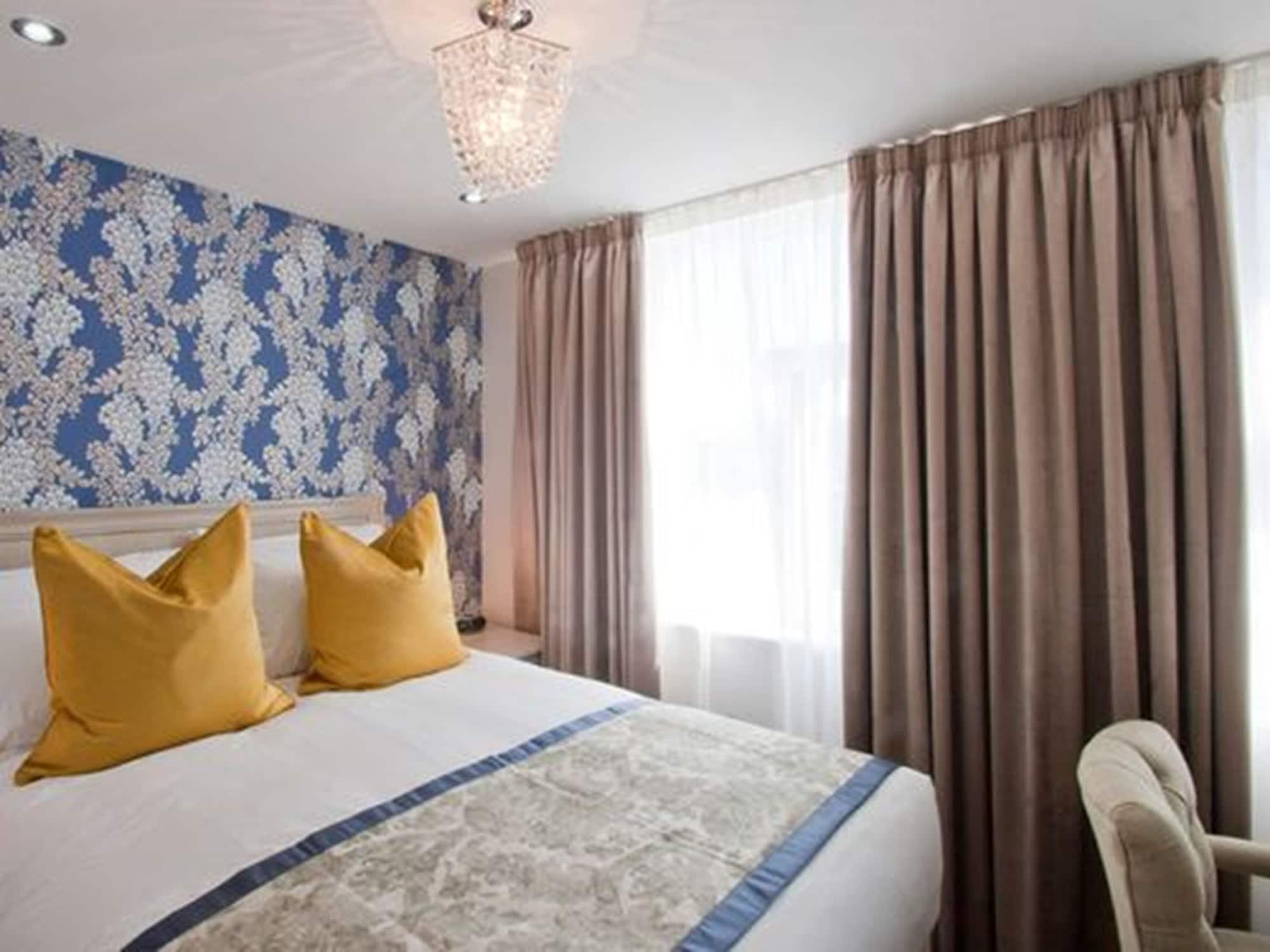 W12 Hotel 4*