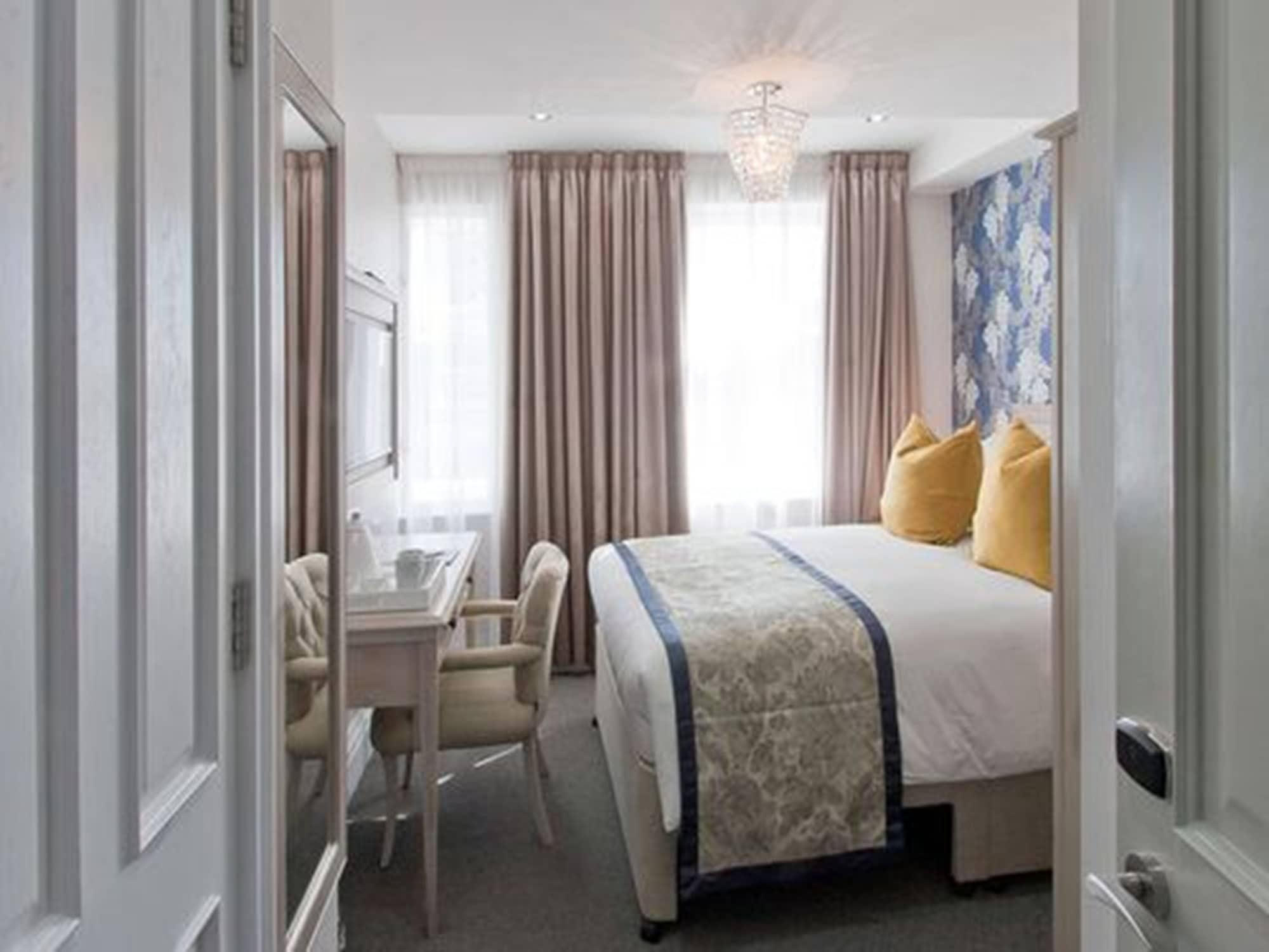 Hotel W12 London