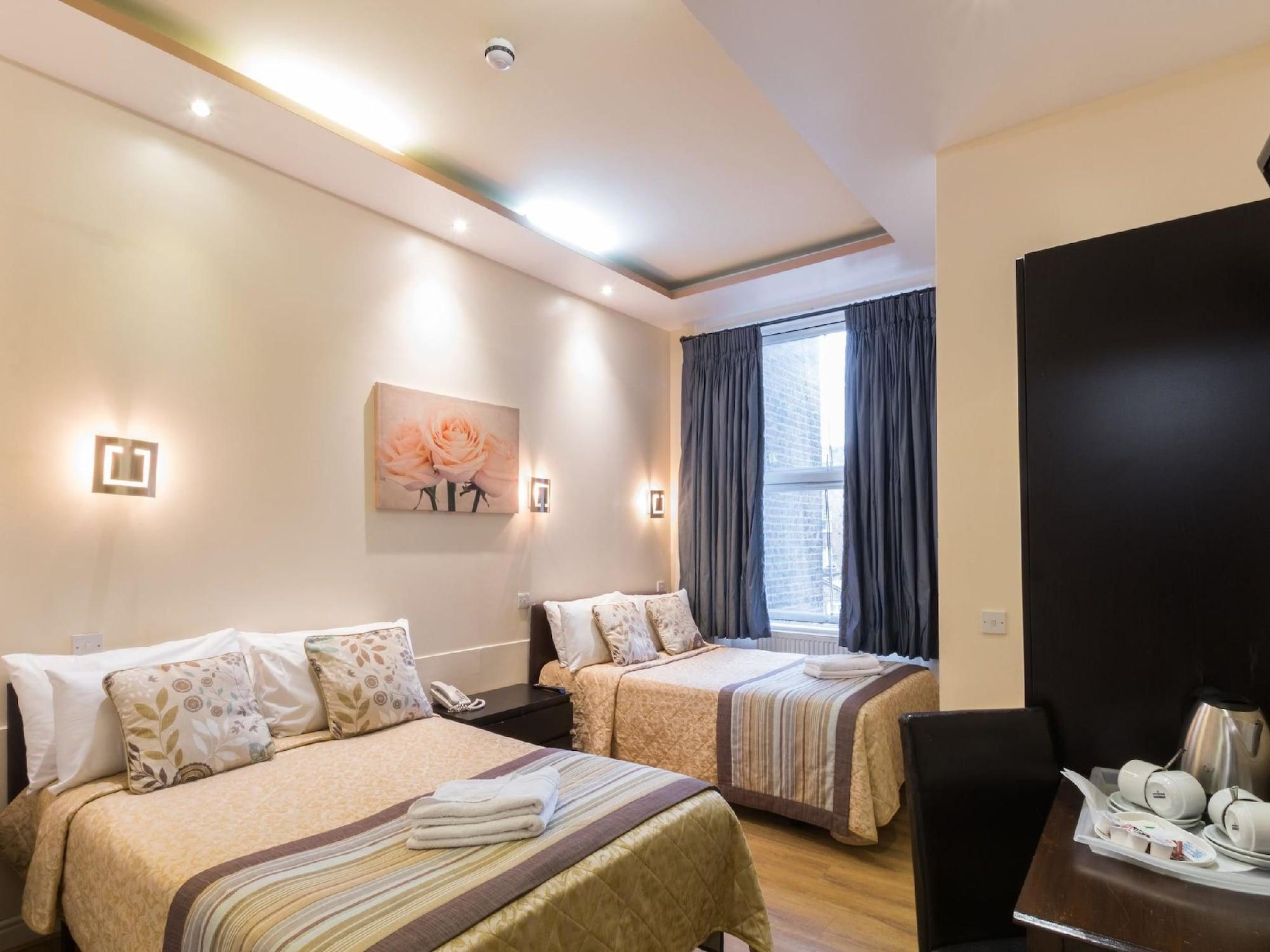 Notting Hill Gate 3* London