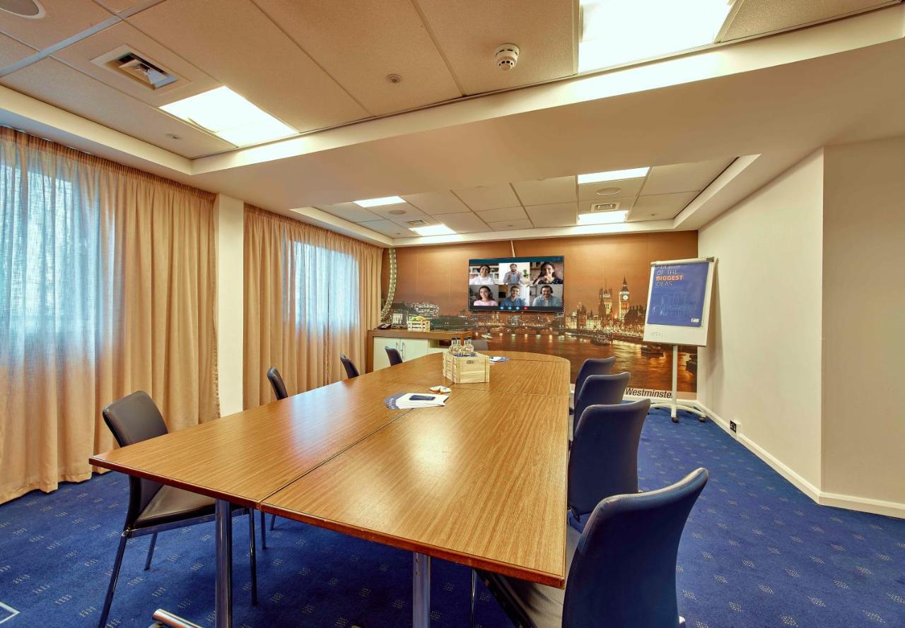 Express Stratford By Ihg 3*