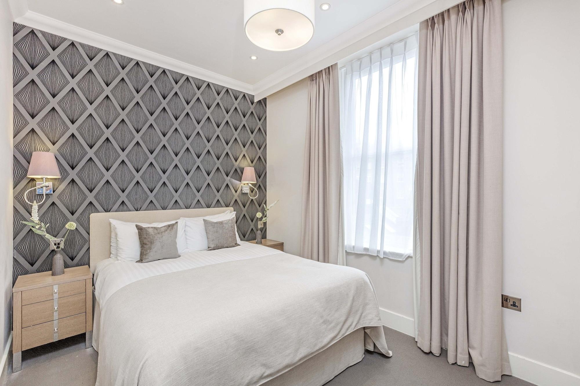 Ashburn Court Aparthotel 4*