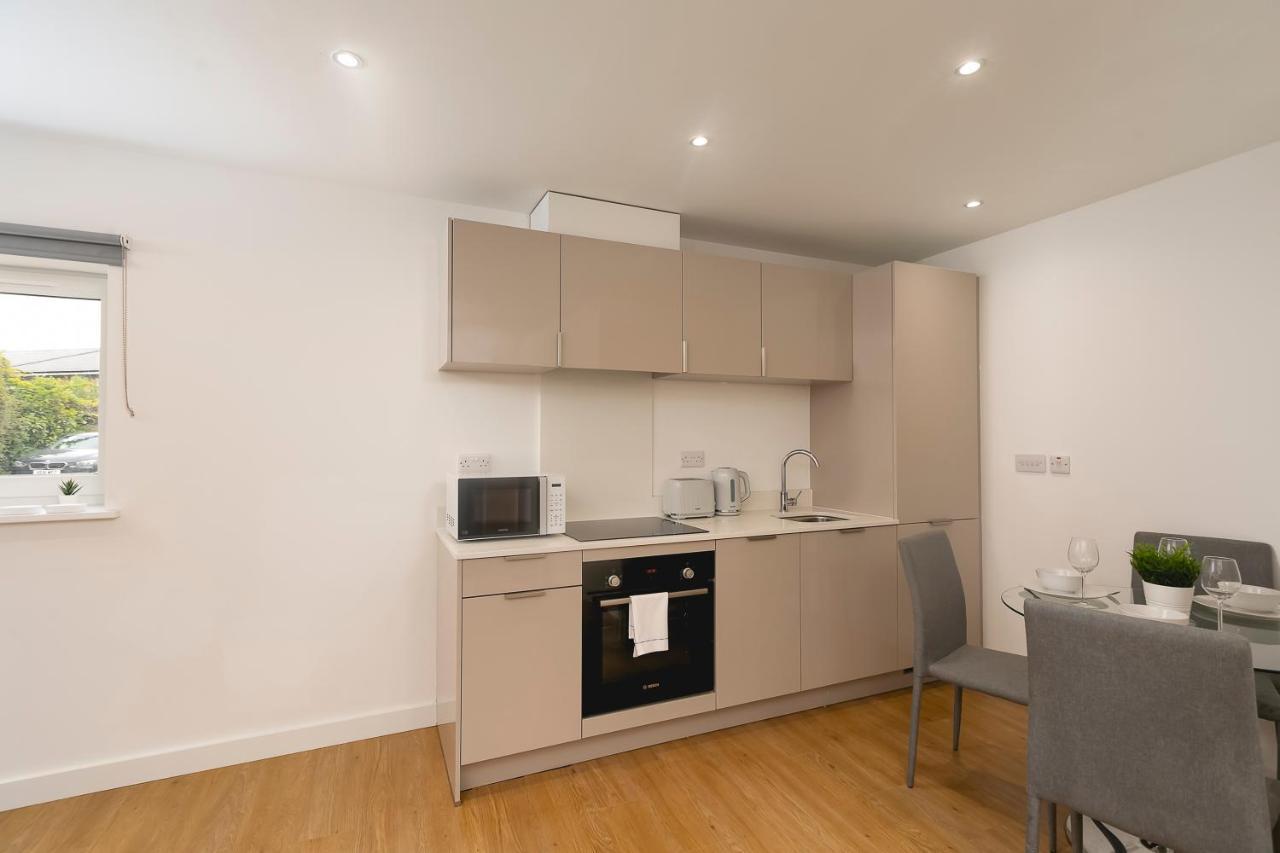 Skyvillion - Beautiful One Bedroom Near Heathrow Airport Leilighet London