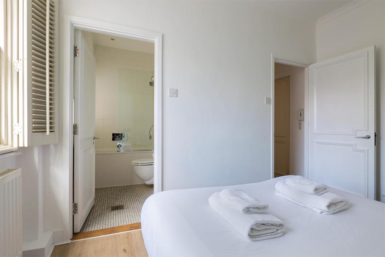 Beautiful 2 Bedrooms In Knightsbridge Apartamento