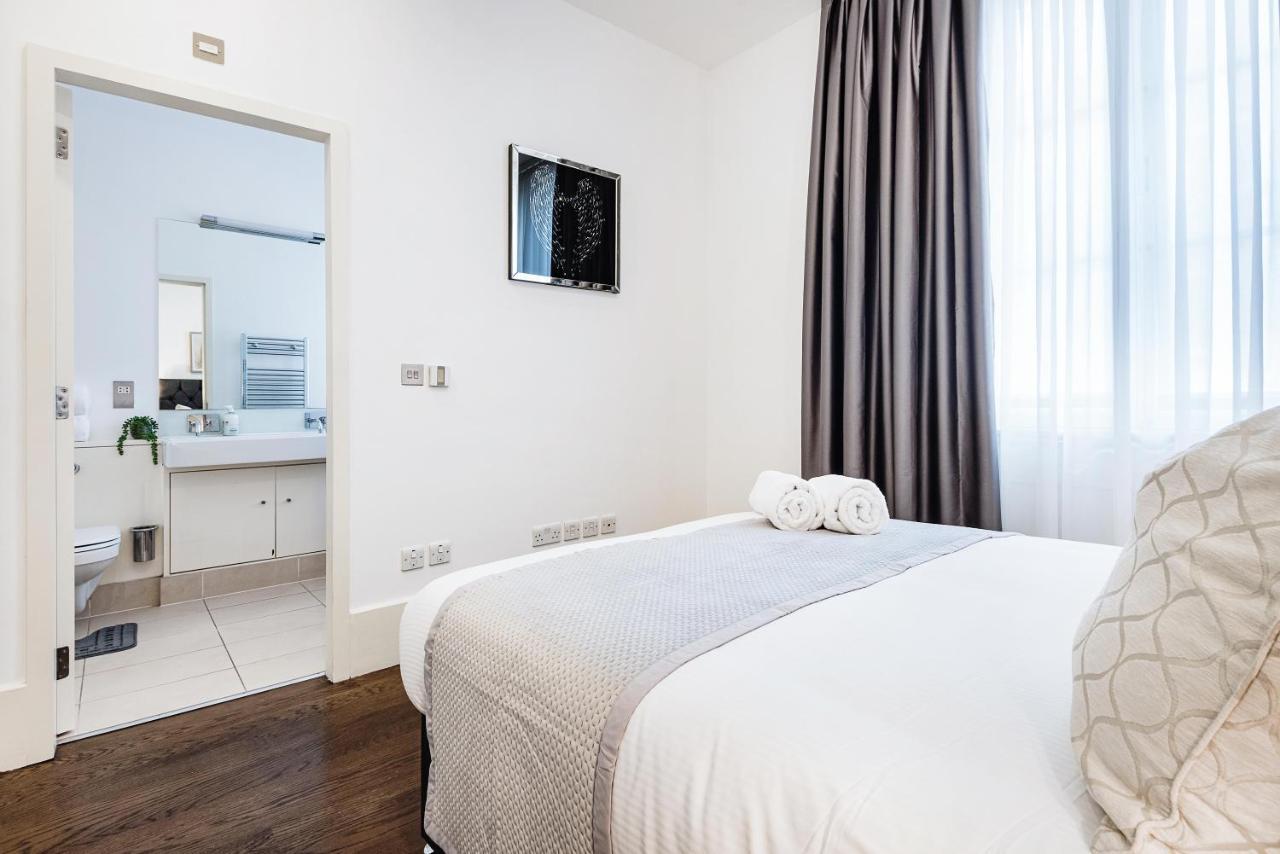 Modern Mayfair Apartment London