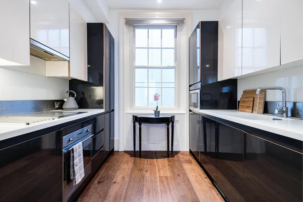 Modern Mayfair Apartment London