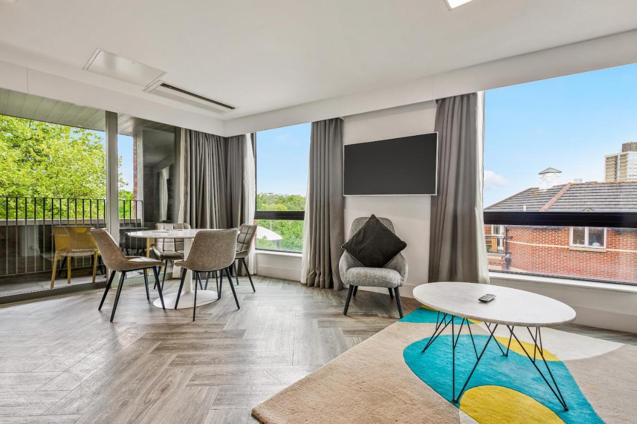 Apartahotel Roomzzz Stratford Londres