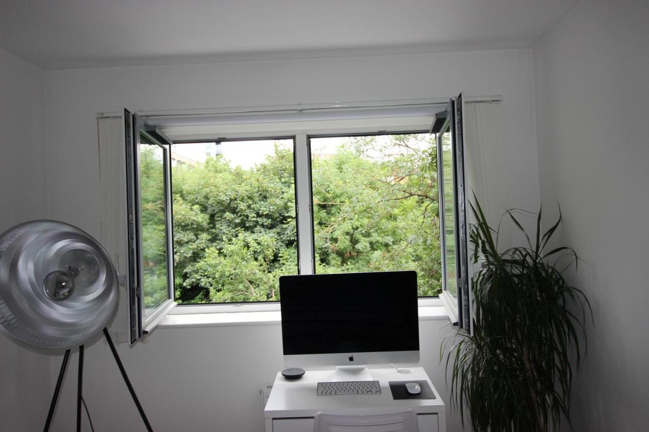 Apartment Spacious And Airy 1 Bedroom Flat - Great Location *