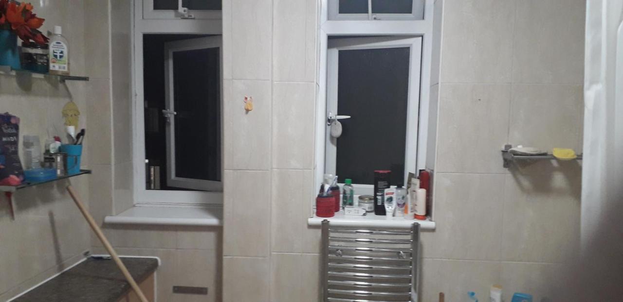 Leilighet 7, Cranehouse Brangbourne Road One Big Double Available On Reasonable Price, Shared Flat *