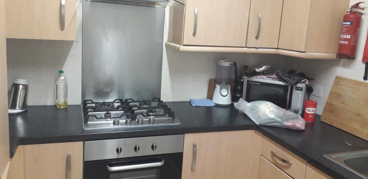 7, Cranehouse Brangbourne Road One Big Double Available On Reasonable Price, Shared Flat