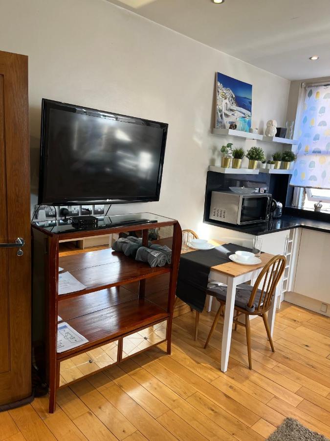 Stunning 1 Bedroom In Stunning Location - Mayfair Area Apartment