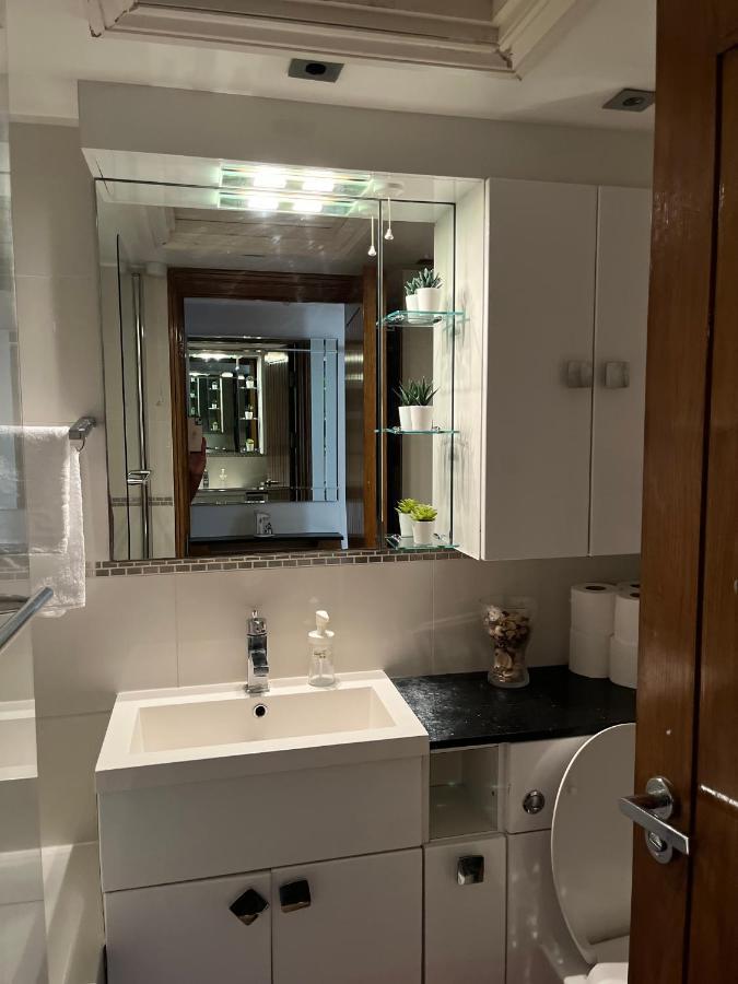 Stunning 1 Bedroom In Stunning Location - Mayfair Area Apartment *