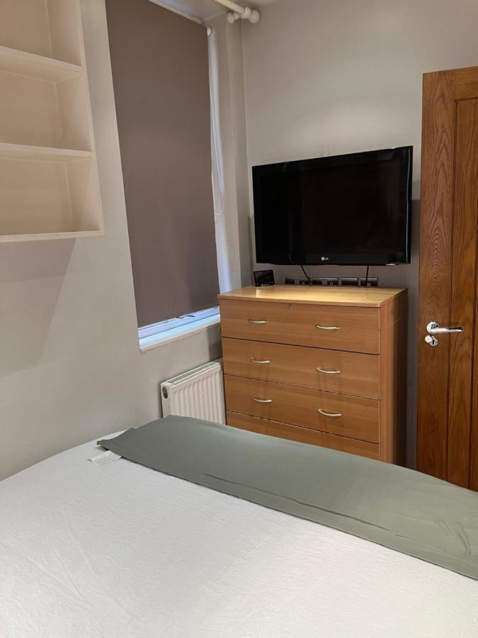 Stunning 1 Bedroom In Stunning Location - Mayfair Area Apartment *