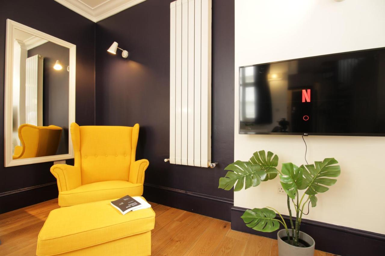 Apartment Thames Residences Hyde Park London