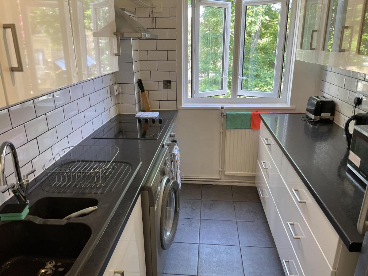 Beautiful Right Off Of Broadway Market Appartement Londen