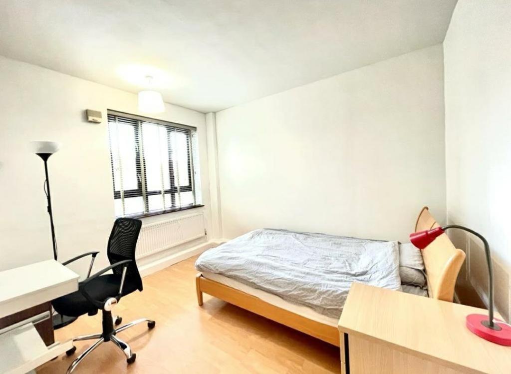 Private Cosy 3 Bedroom In Kings Cross Apartment *