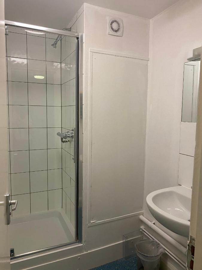 Charming For Students Only, Cricklewood Lane - Sk Londres