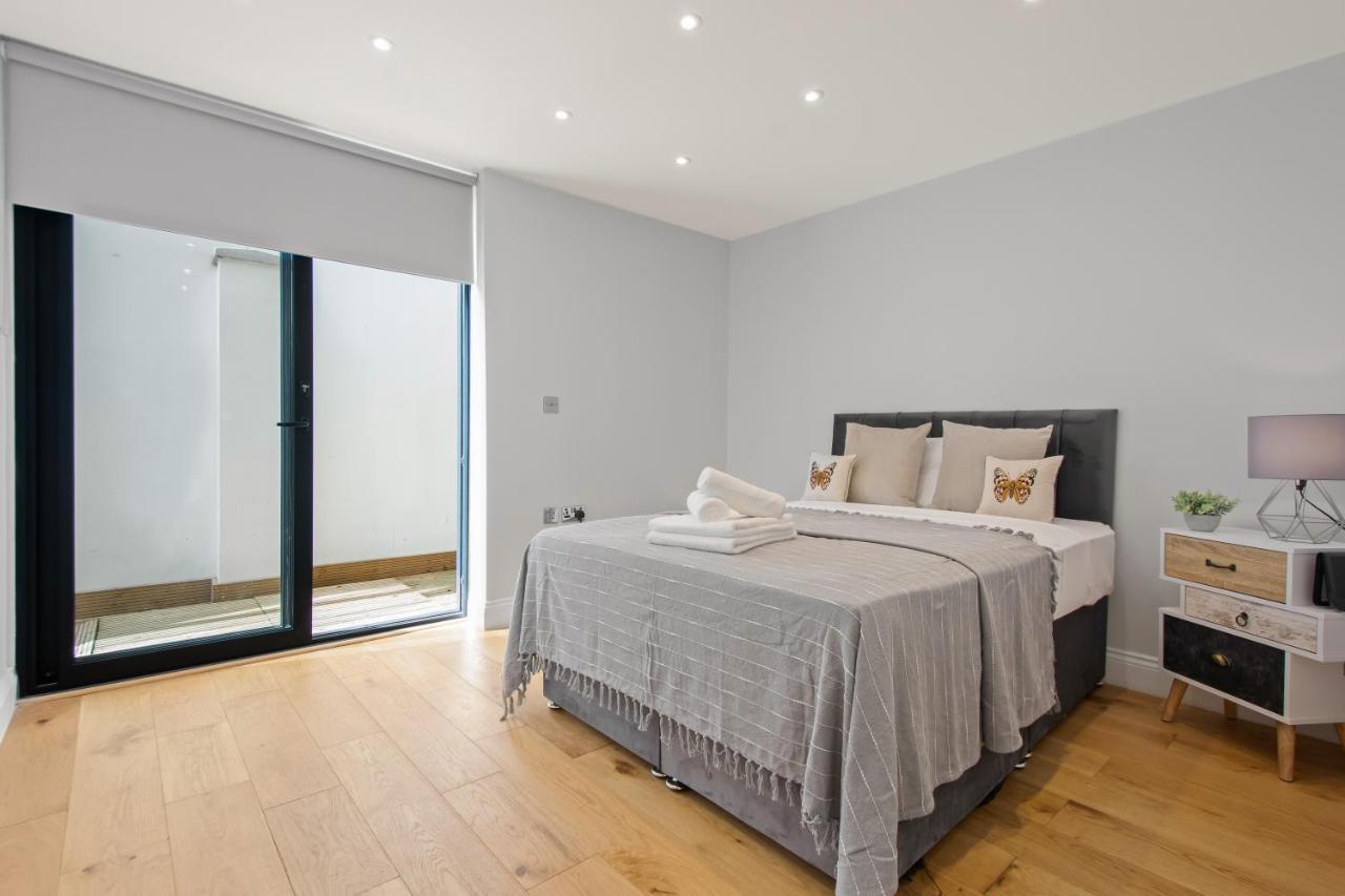 Mysquare Dalston Three Bed * Londen