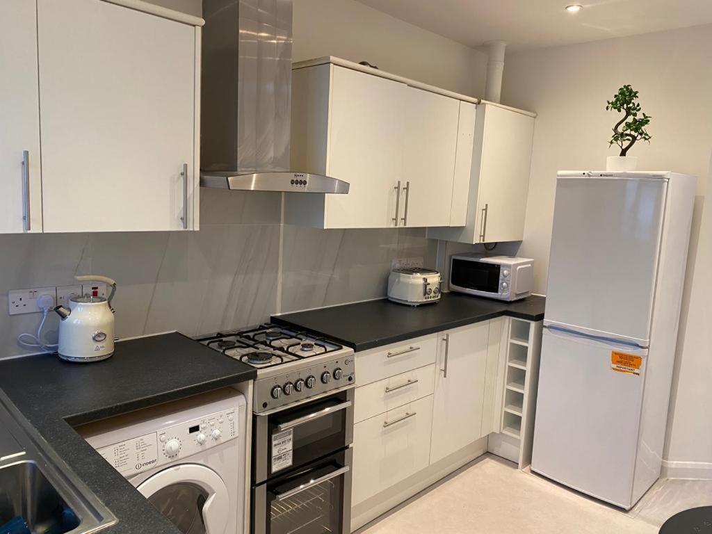 Apartment Sweet Golders Garden Flat London