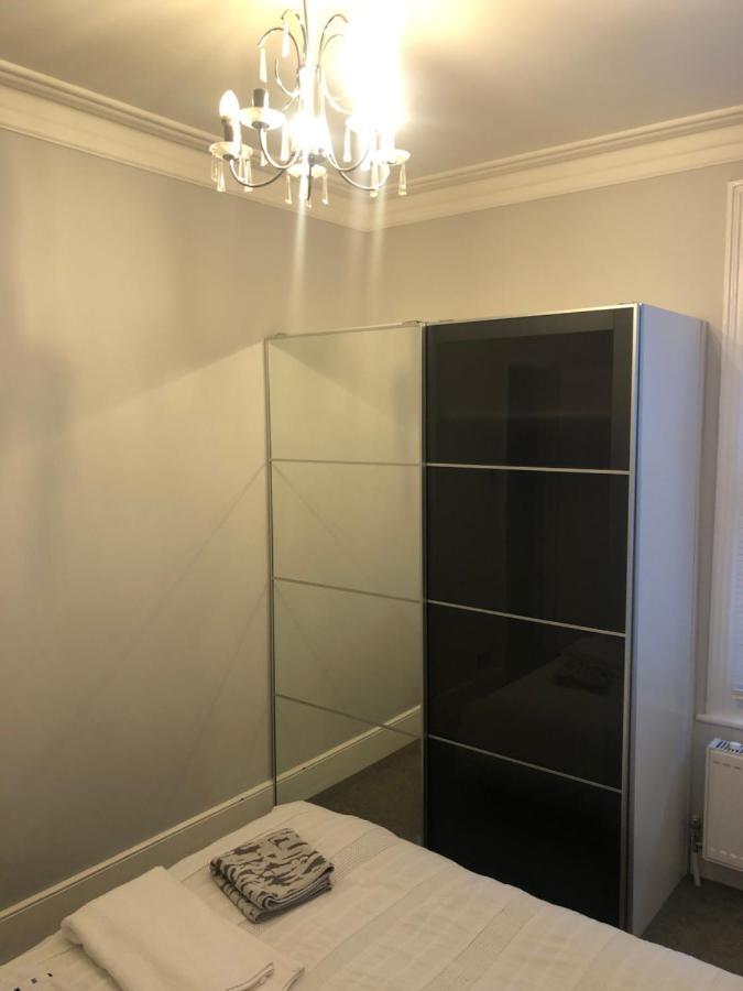 Great 4 Bedroom In Tooting Apartamento *