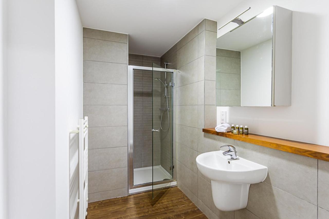 Apartment Chamber Street 12 *