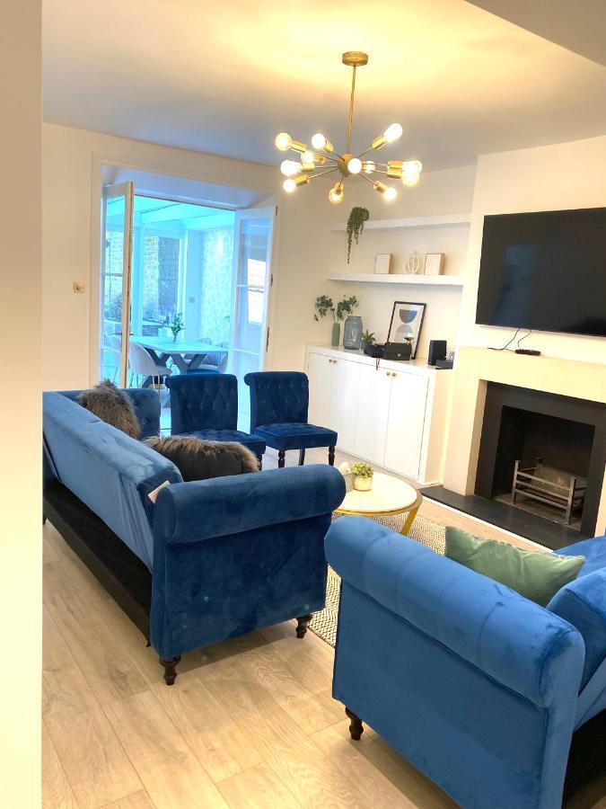 Apartment Modern Luxurious 3 Bed Flat With Private Garden & Bbq London