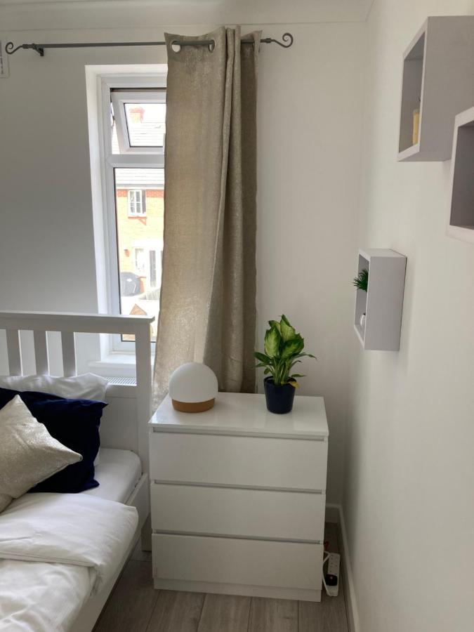 Gresham - Close To Excel, Contractors, Relocators, Paid Parking Vakantiehuis Londen