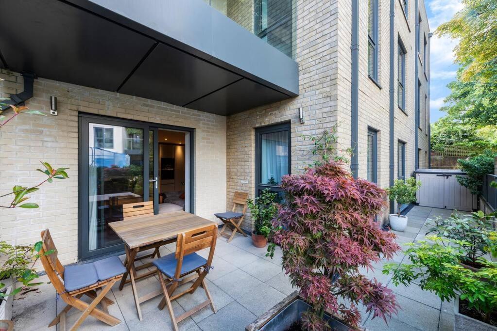 Stylish 2 Bed 2 Bath In Highgate & Free Parking Londres