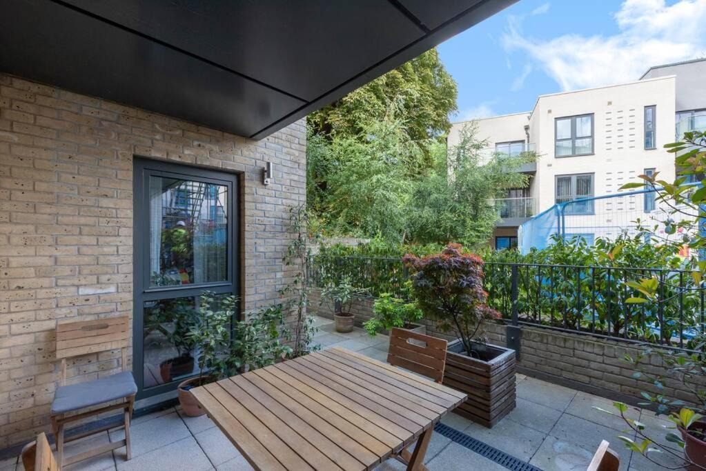 Stylish 2 Bed 2 Bath In Highgate & Free Parking * Londres