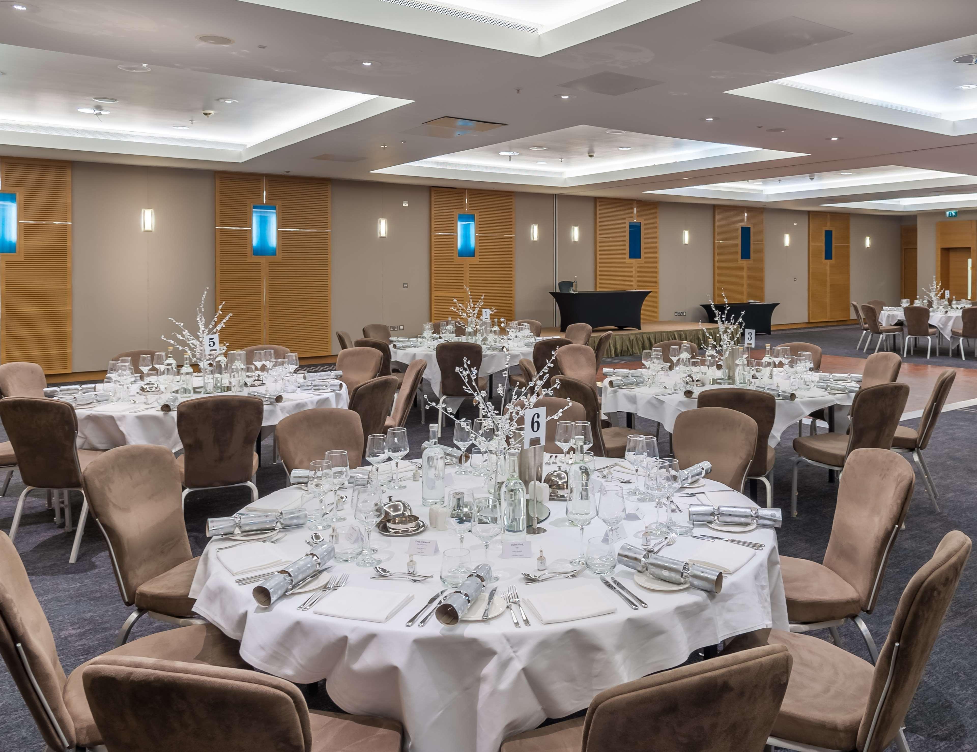 Hotel Hilton Canary Wharf 4*