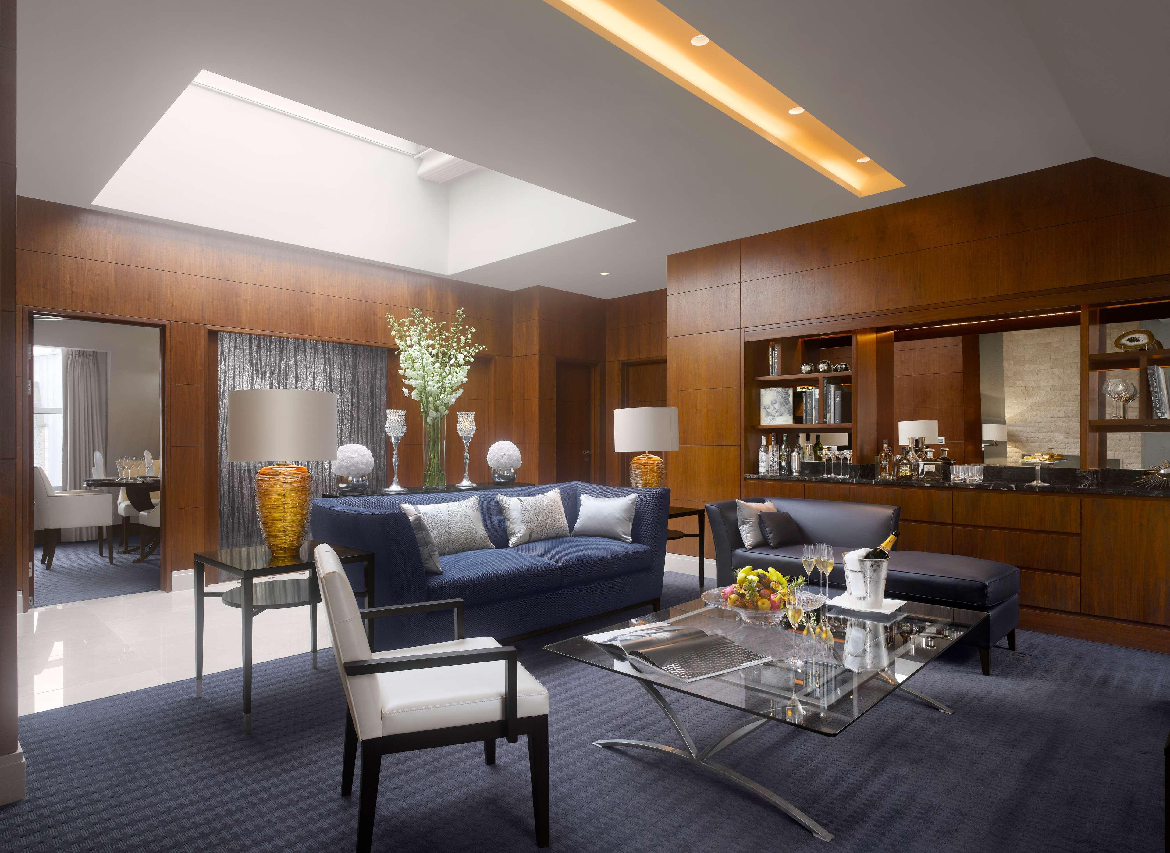 Conrad St Hotel 5*