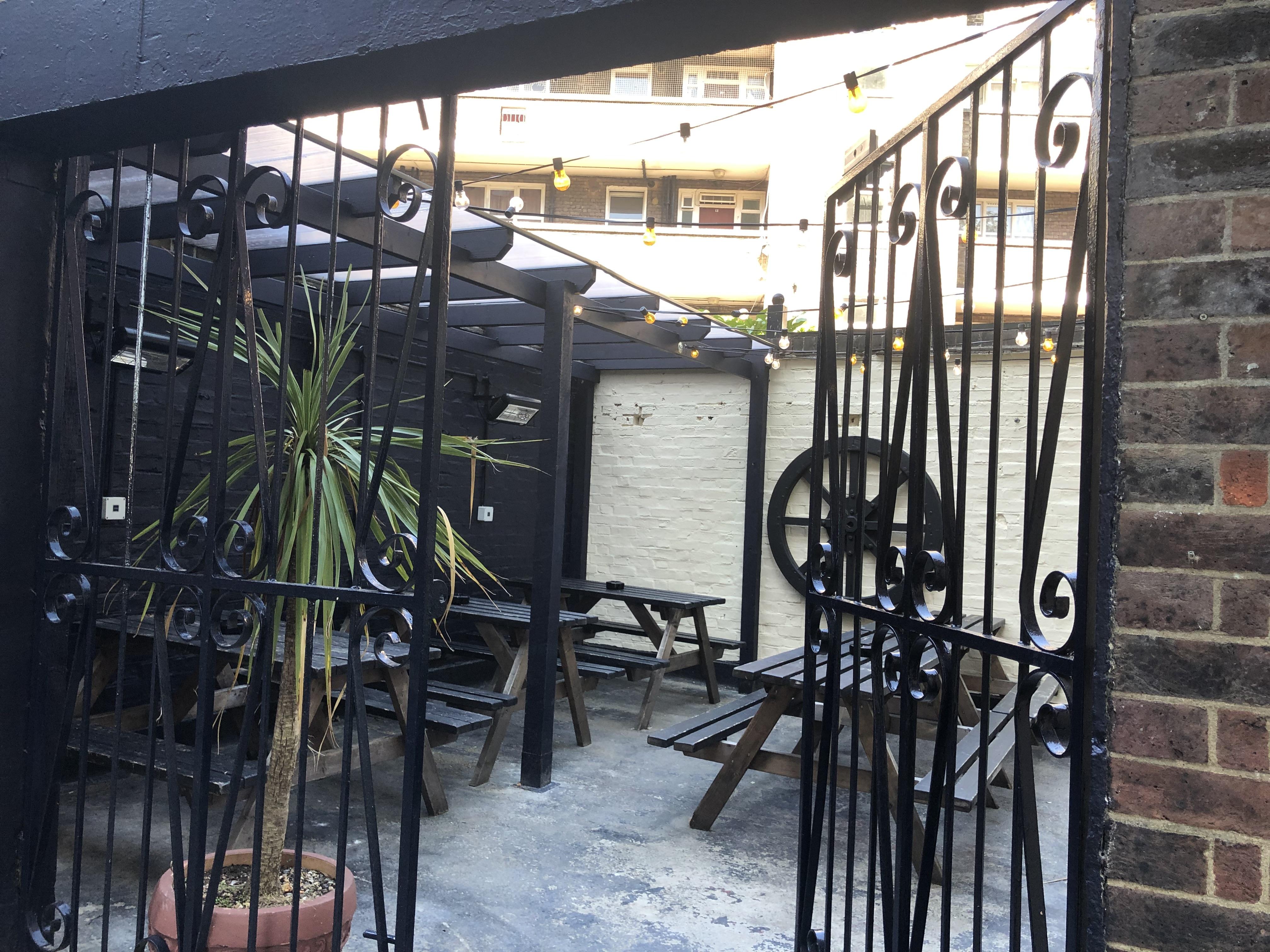 Publove @ The Steam Engine,waterloo Hostel Londen