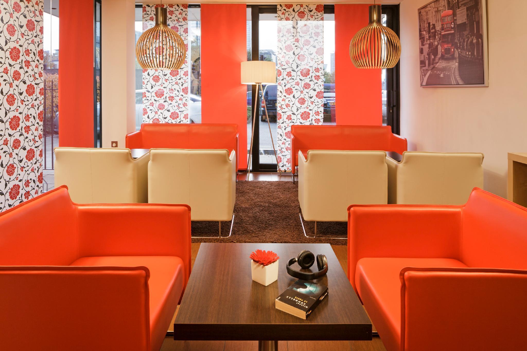 Ibis Docklands Canary Wharf 3*