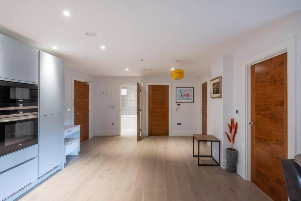 Apartamento Stylish 2 Bed 2 Bath In Highgate & Free Parking